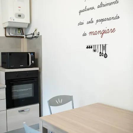 Отель Pinarella-cervia Intera Casa Privata A 100m Dal Mare 3*