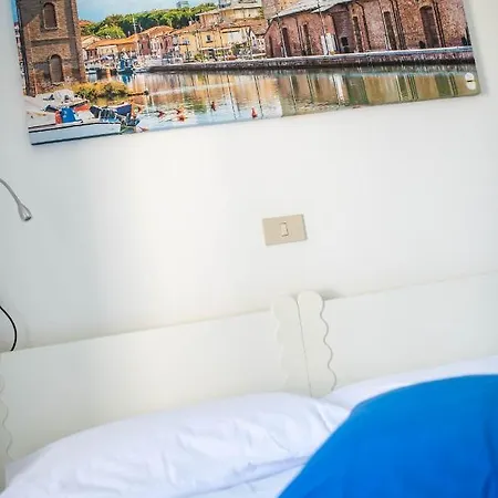 Hotel Pinarella-cervia Intera Casa Privata A 100m Dal Mare Cervia