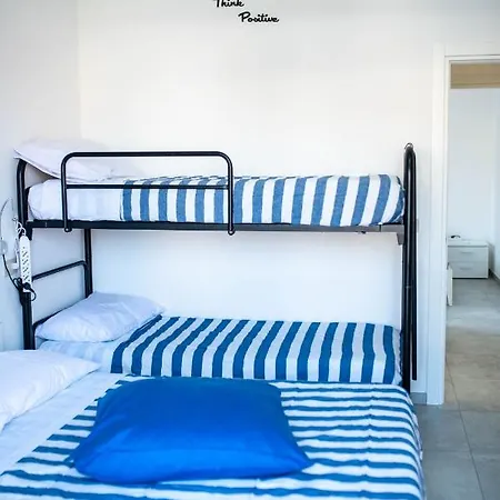 Отель Pinarella-cervia Intera Casa Privata A 100m Dal Mare 3*